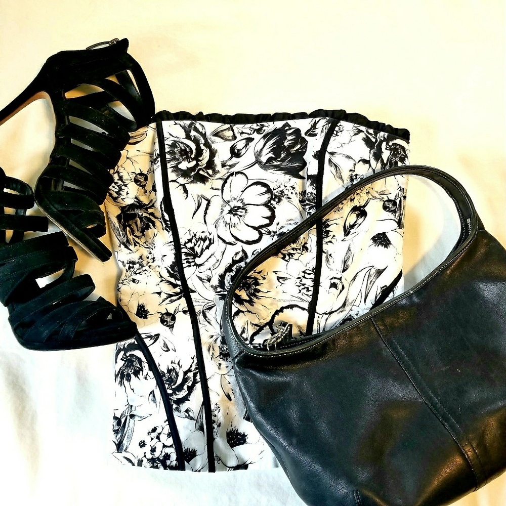 3/$25 Sale! WHBM Cotton Flower Print Strapless Top